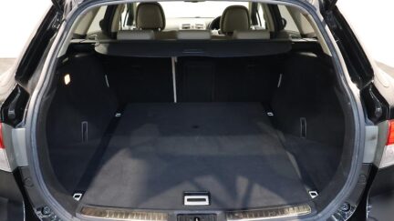2013 Toyota Avensis Wagon Li image 359799