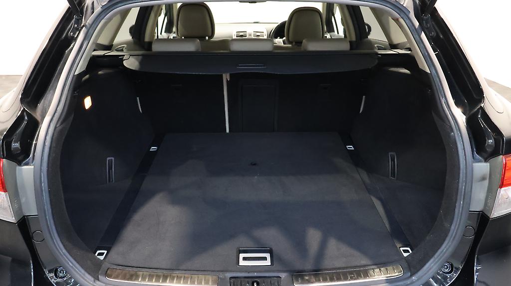 2013 Toyota Avensis Wagon Li image 359799