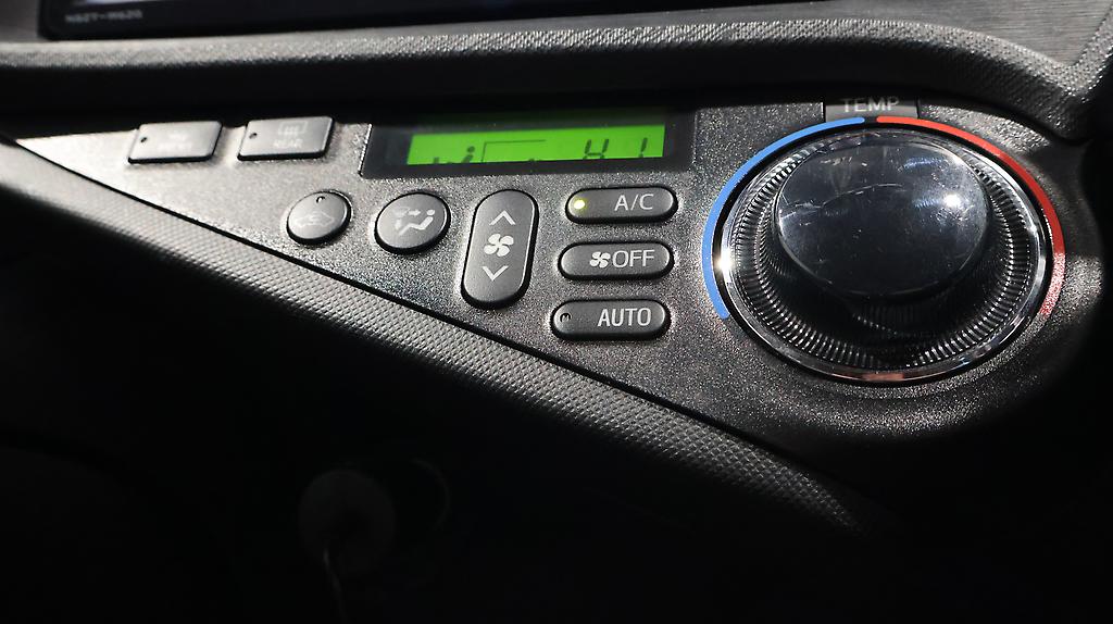 2012 Toyota Aqua G MODEL + PUSH START + REVERSE CAMERA image 359033