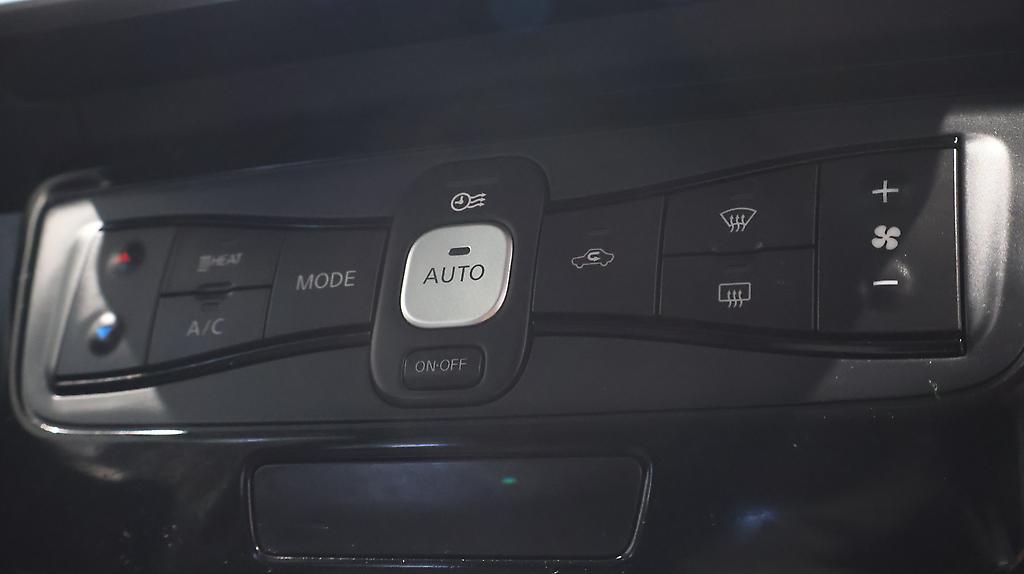 2018 Nissan Leaf X Pre-Crash and Cruise **84% SOH** image 361344
