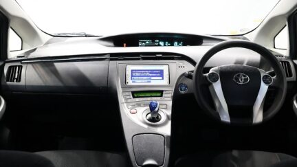 2013 Toyota Prius PUSH BUTTON START + REVERSE CAMERA + STEERING WHEEL CONTROLS image 361979