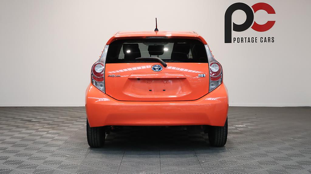 2013 Toyota Aqua Reverse Camera / Push Start / Alloys image 358357