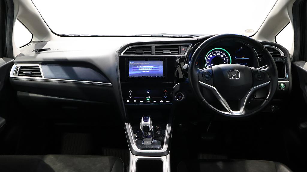 2015 Honda Shuttle Hybrid X image 358851