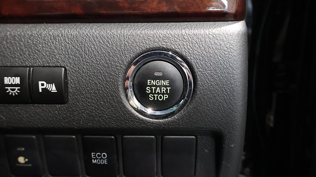2012 Toyota Alphard 240S image 358700