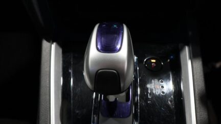 2015 Honda Shuttle Hybrid X image 358856