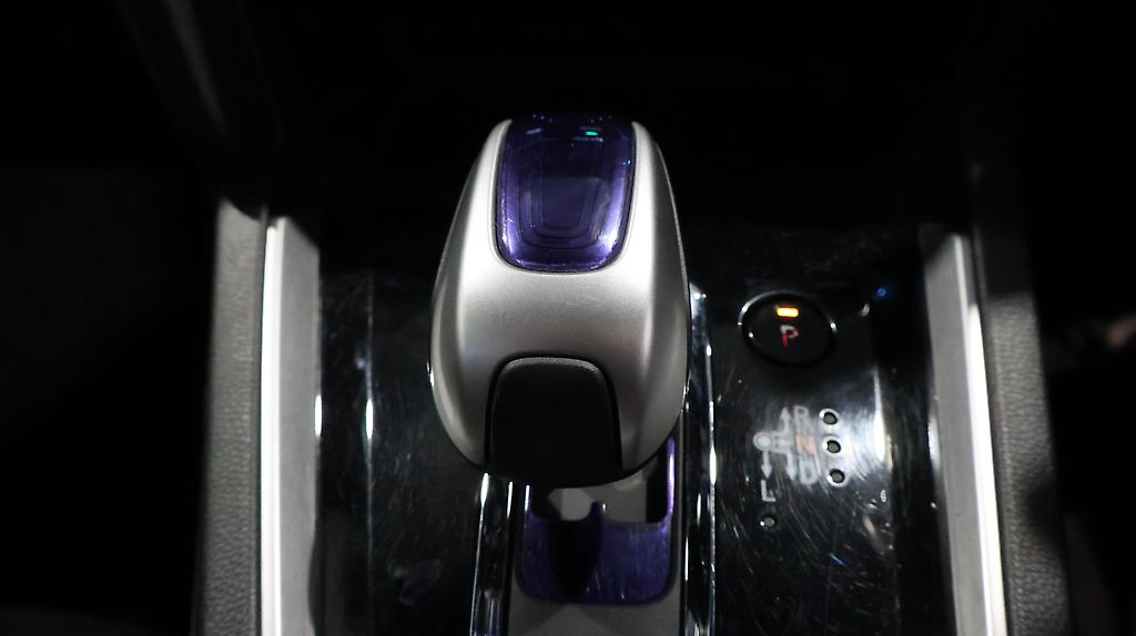 2015 Honda Shuttle Hybrid X image 358856